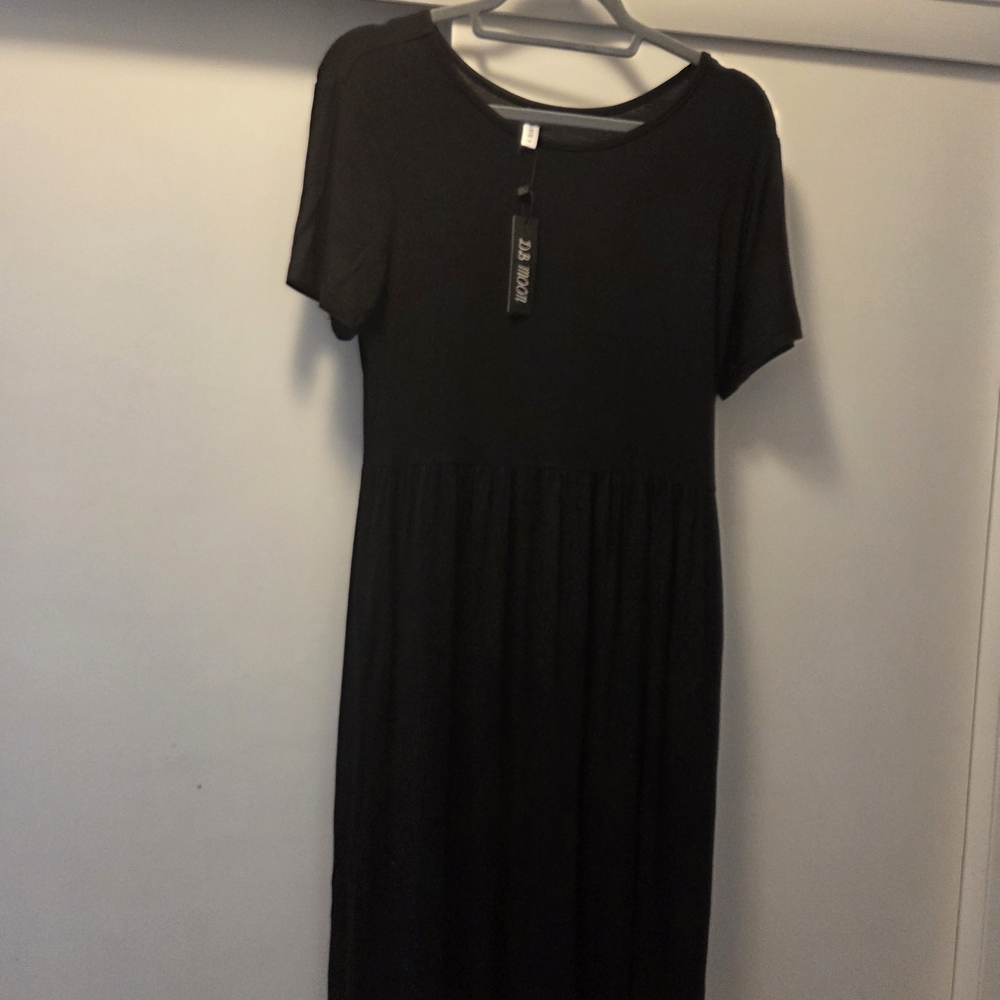 Chic Black Midi Dress